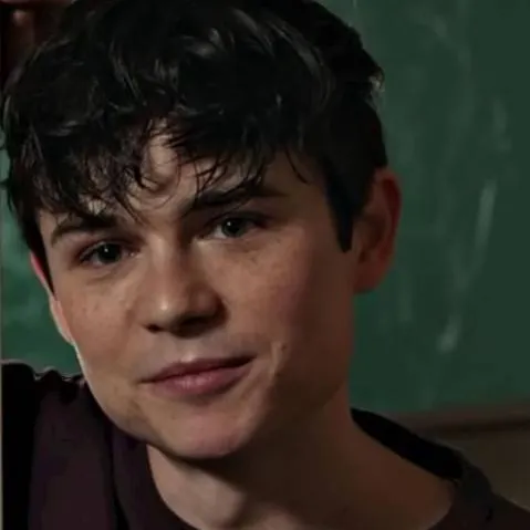 Chat with Alex Walter - text or voice, Enjoy AI Chat Free & Safe