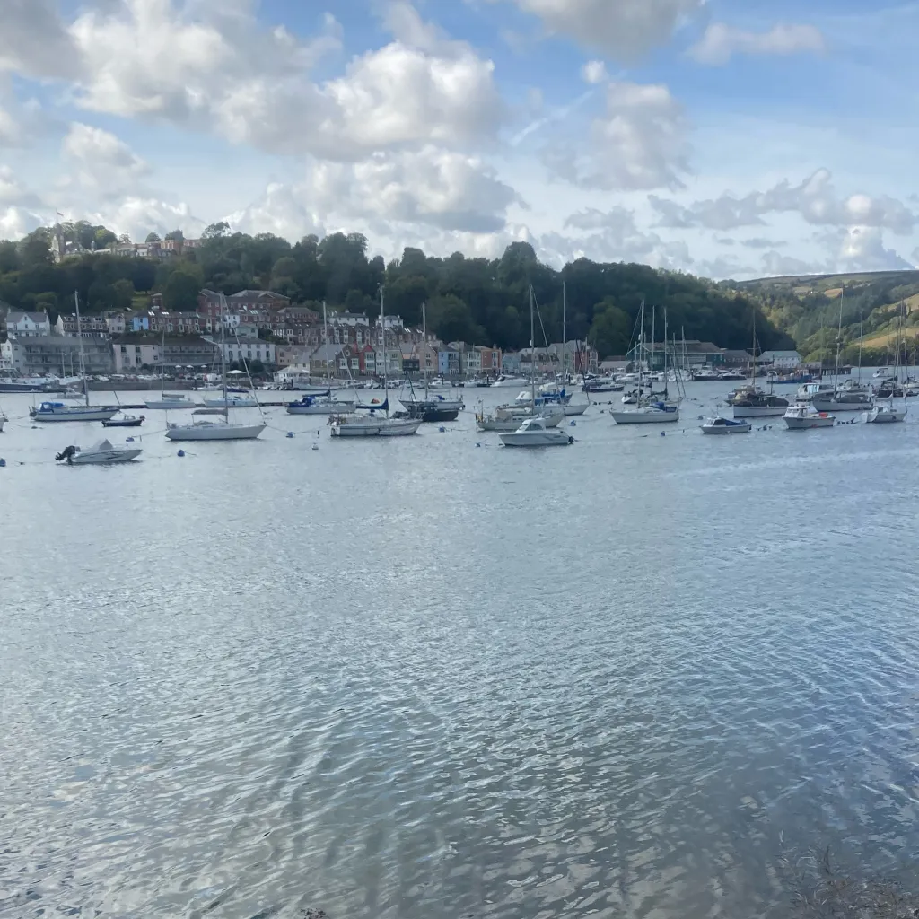 chat with ai character: Mm2