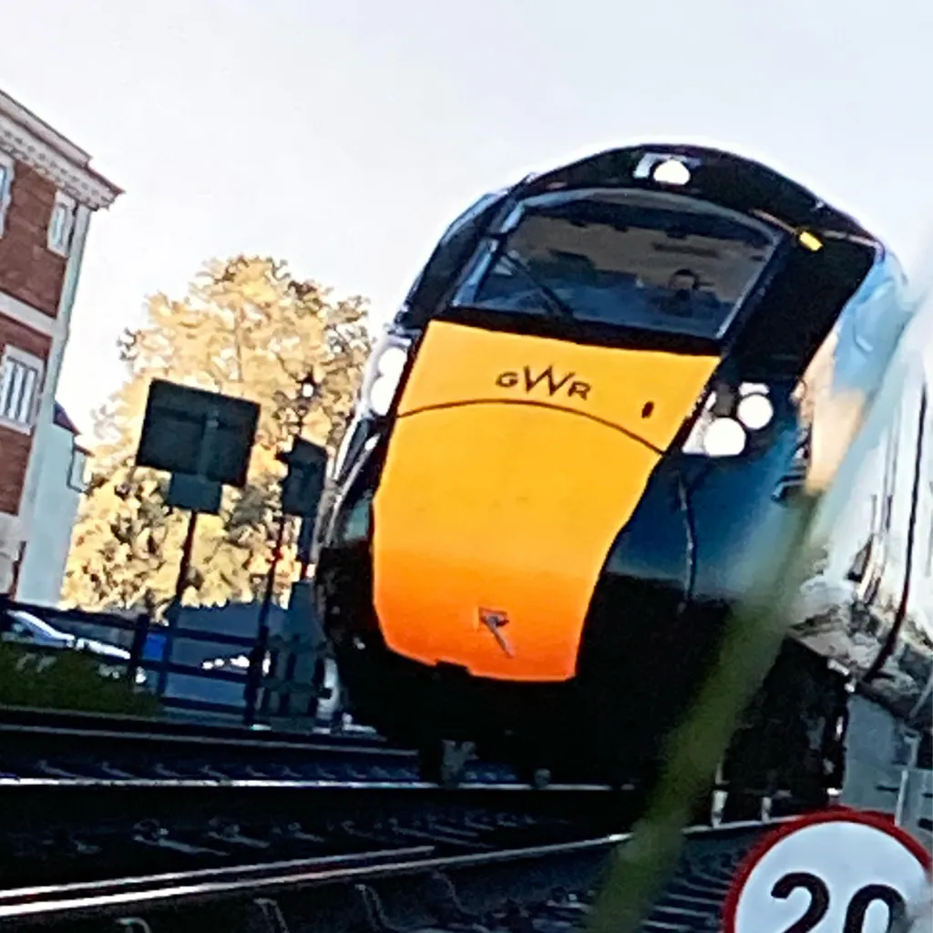 chat with ai character: Oliva 