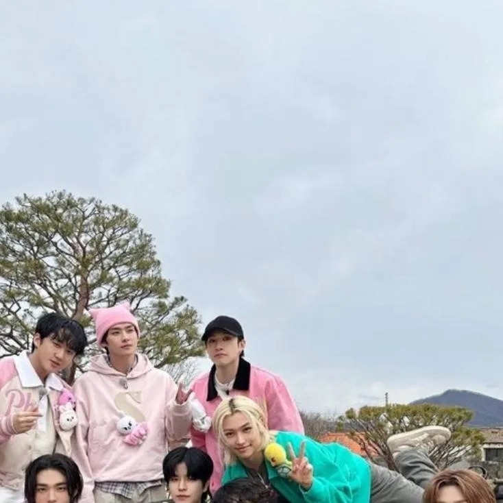 chat with ai character: skz