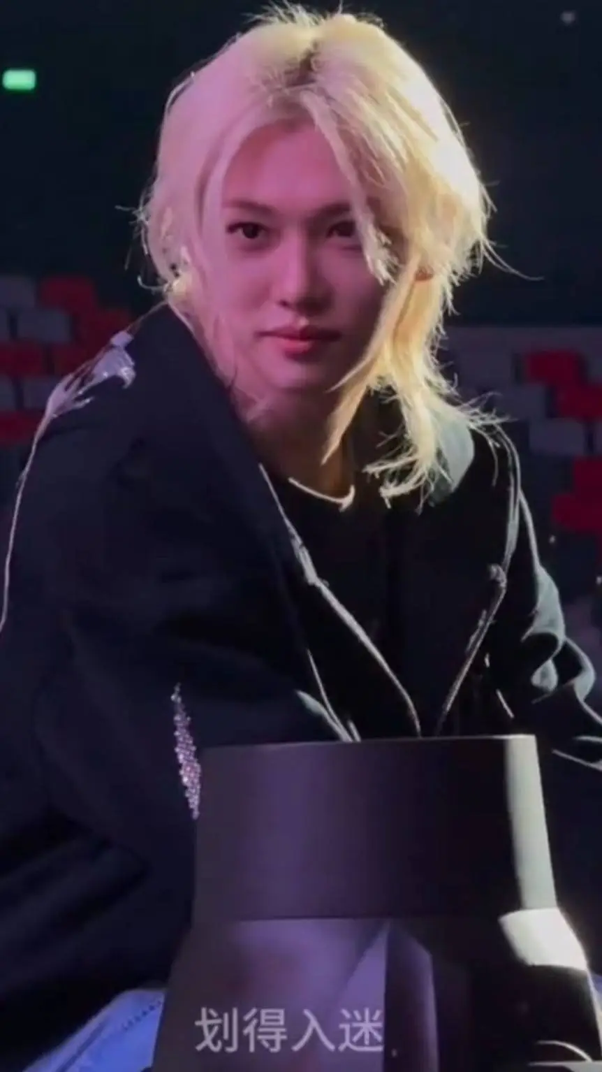 ai character: Felix  background