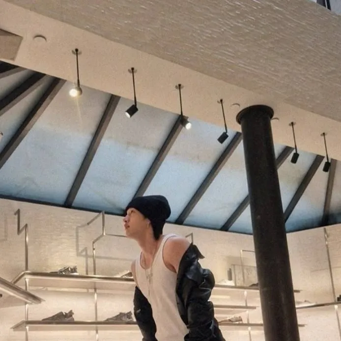 chat with ai character: bangchan 