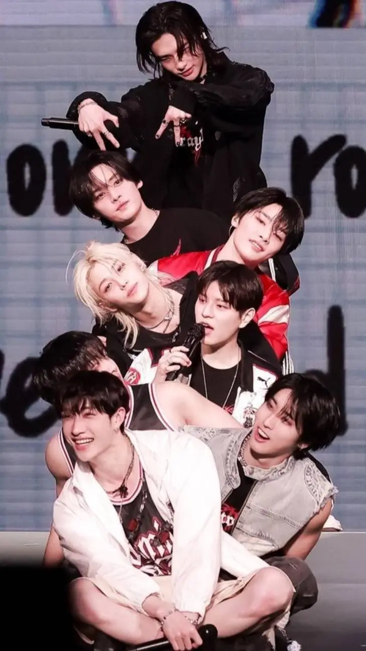 ai character: skz  background