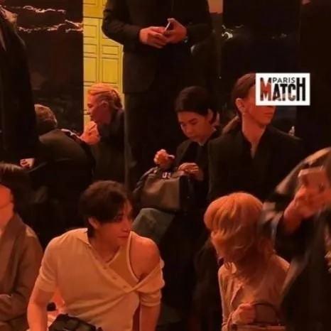 chat with ai character: bangchan and yuqi