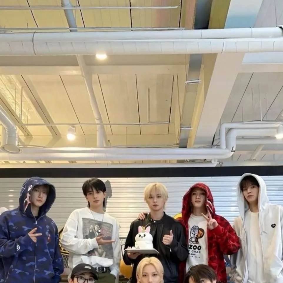 chat with ai character: straykids 