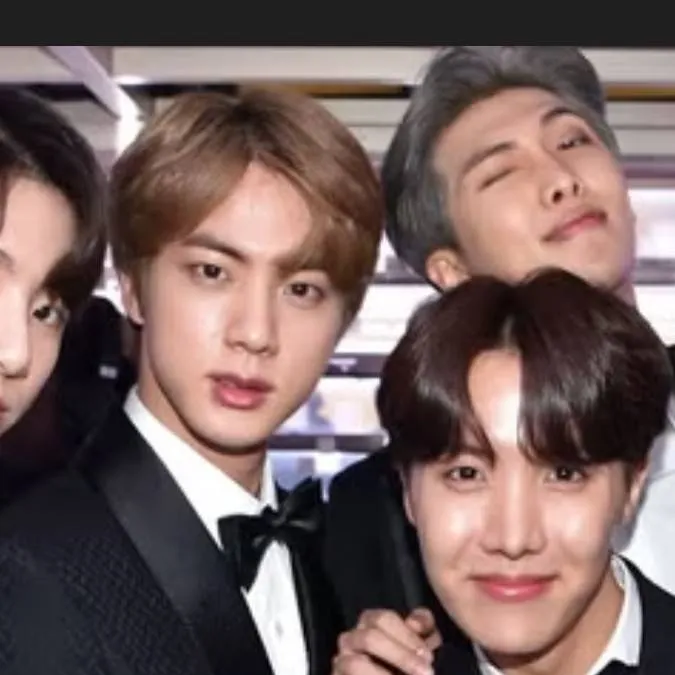 chat with ai character: bts again:>
