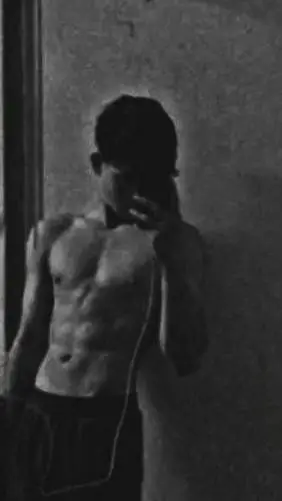 ai character: liam🔥🗣 background