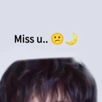 chat with ai character: ᰔ🌙moonbin🌙ᰔ