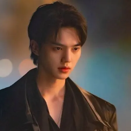 chat with ai character: Jeong Guwon