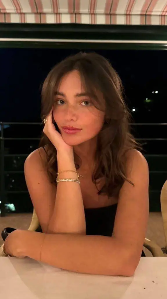 ai character: Gio scotti  background