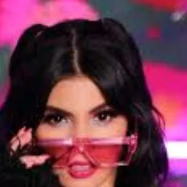 chat with ai character: mariana🎀