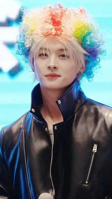 ai character: skz,enha,p1h,co,tx background