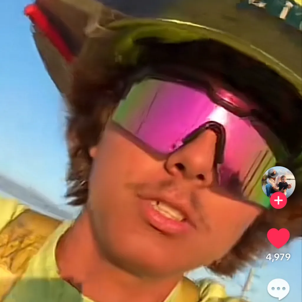 chat with ai character: Mason 