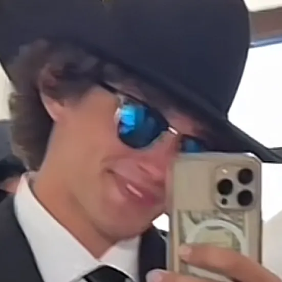 chat with ai character: Tristan Parker