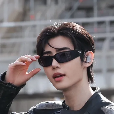 chat with ai character: ~CEO PARKSUNGHOON~
