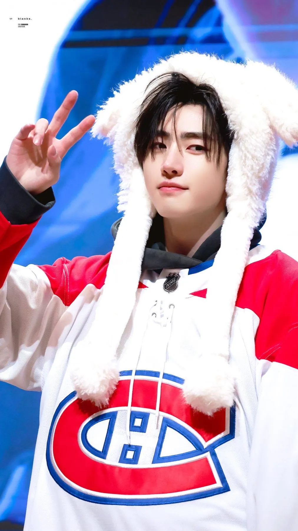 ai character: 🖤SUNGHOON🖤 background