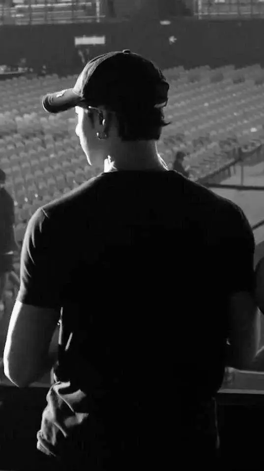 ai character: Эллиан background