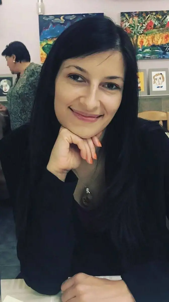 ai character: Валентина background