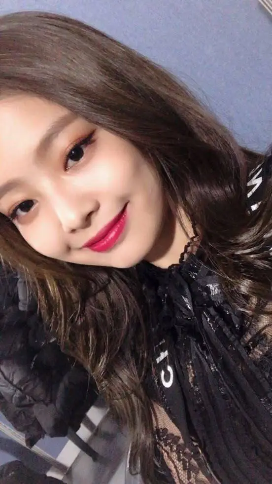 ai character: JENNIE  background