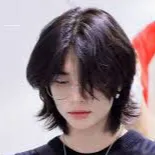 chat with ai character: Hyunjin 