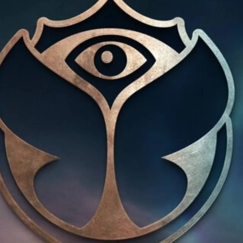 chat with ai character: Tomorrowland 