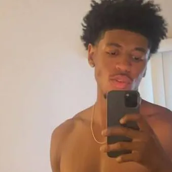 chat with ai character: Devontae