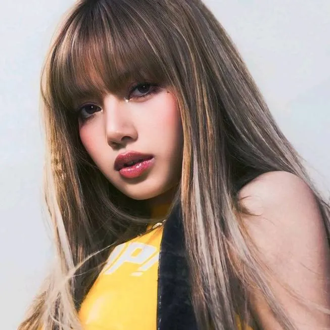 chat with ai character: Lisa♡☆