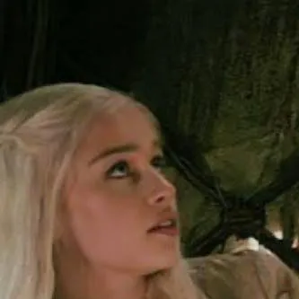 chat with ai character: Daenerys Targaryen