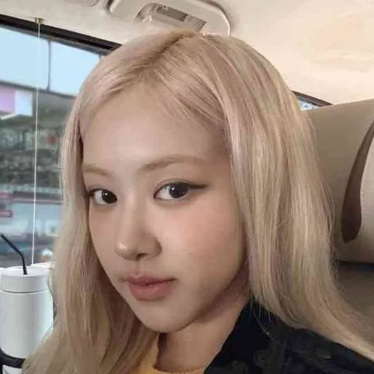 chat with ai character: roser 💜💜