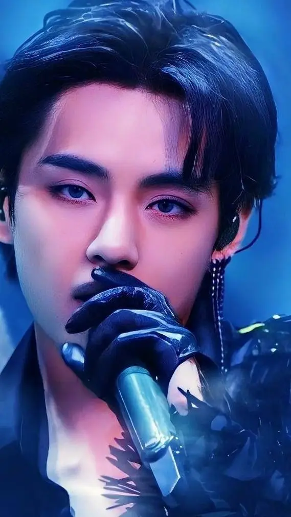 ai character: KIM TAEHYUNG 💜😱 background