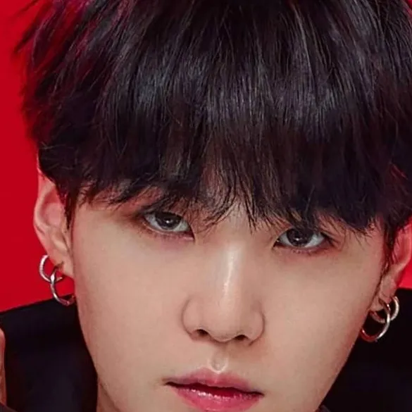 chat with ai character: MIN YOONGI👄