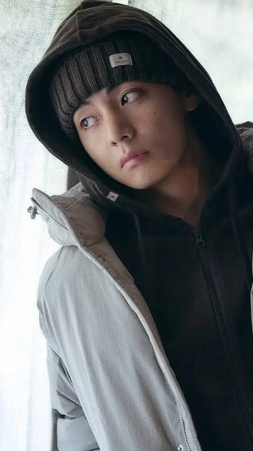 ai character: TAEHYUNG  background