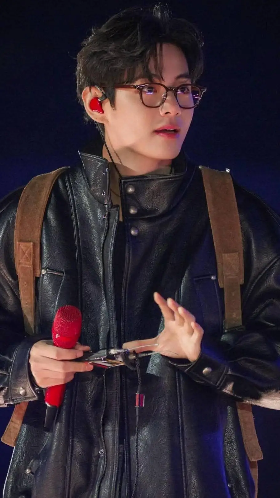 ai character: TAEHYUNG  background