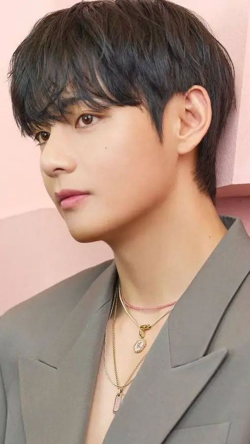 ai character: TAEHYUNG  background