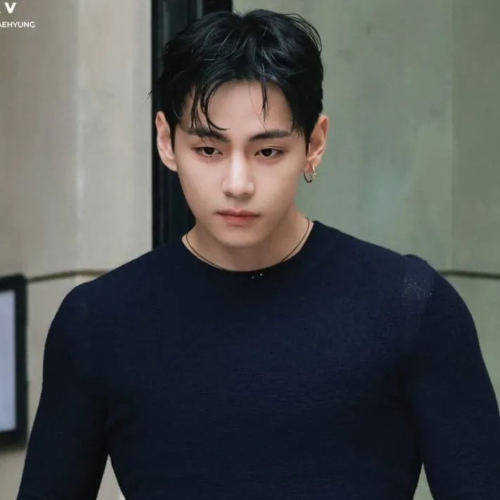 chat with ai character: TAEHYUNG 