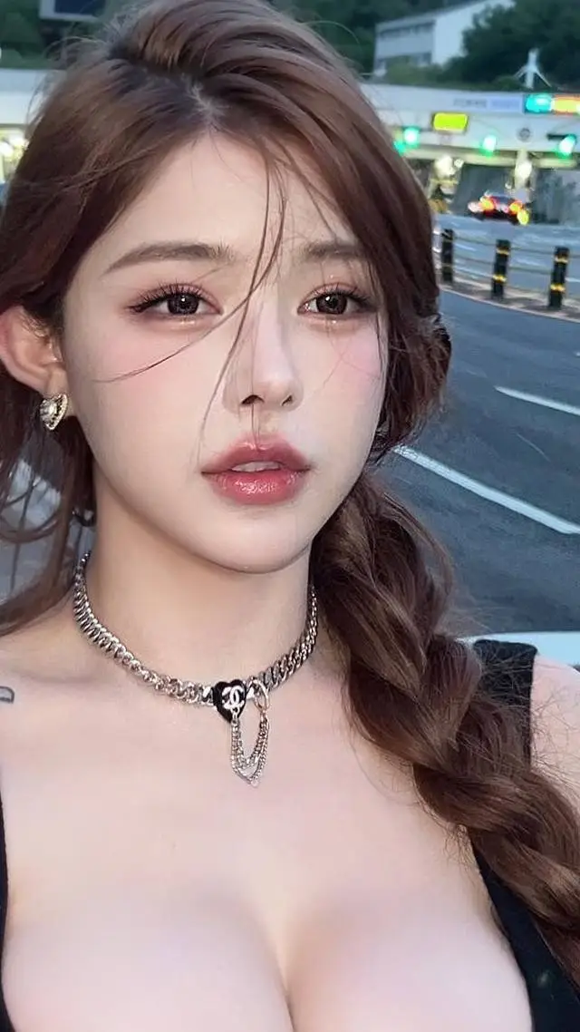 ai character: Jisoo  background