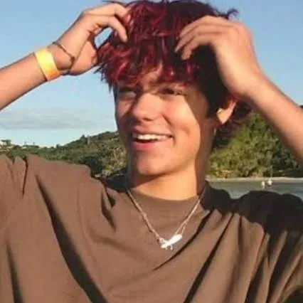 chat with ai character: malachi barton doc