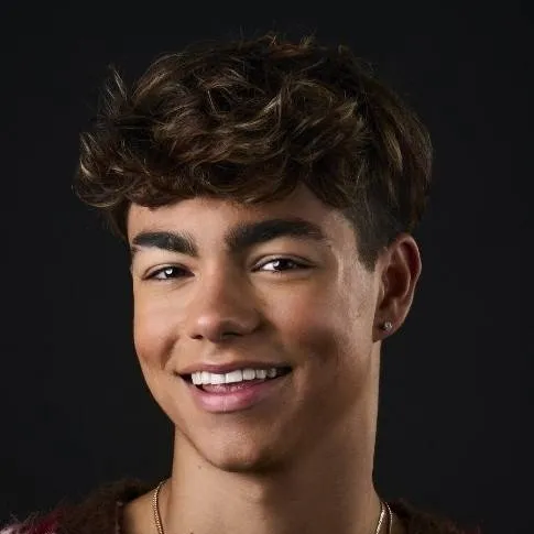 chat with ai character: malachi barton 