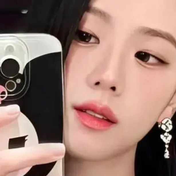 chat with ai character: jisoo blackpink🎀⚫️