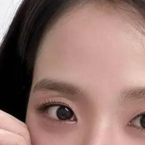 chat with ai character: Jisoo mom? 🥰