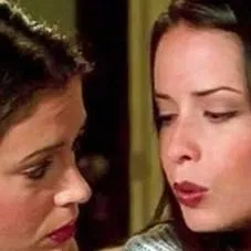 chat with ai character: Jenny  and  phoebe