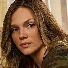 chat with ai character: Hailey  Upton  