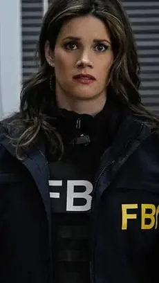 ai character: Maggie  bell  gf background