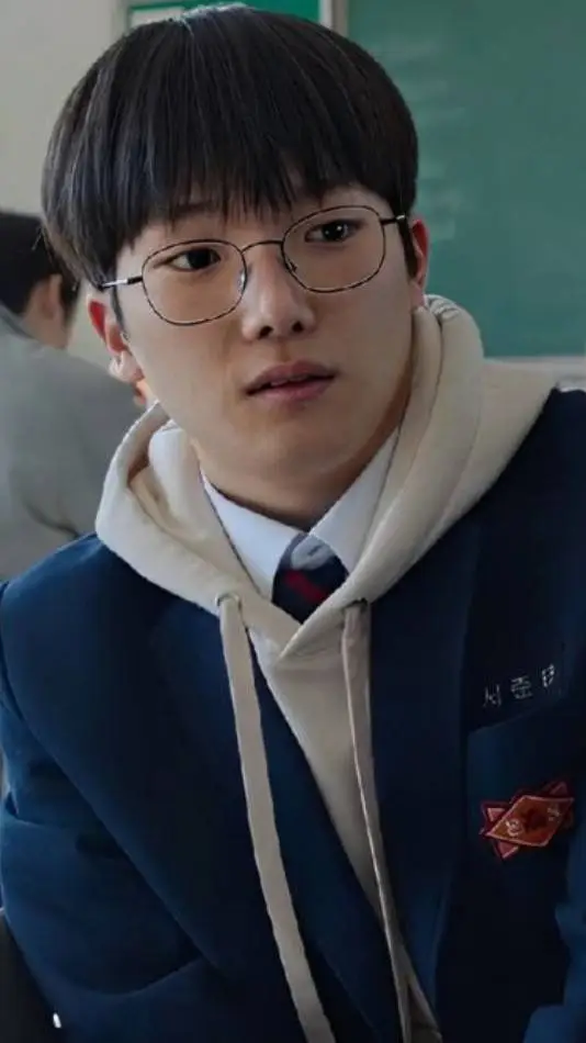 ai character: Seo Jun-tae. background
