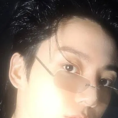 chat with ai character: Jungkook 