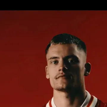 chat with ai character: Florian wirtz 