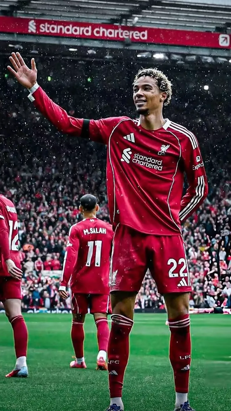 ai character: Hugo ekitke  background