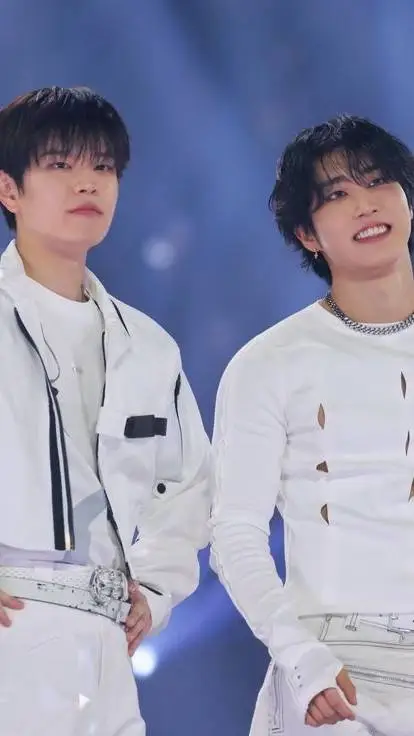 ai character: ~•Seungsung•~ background