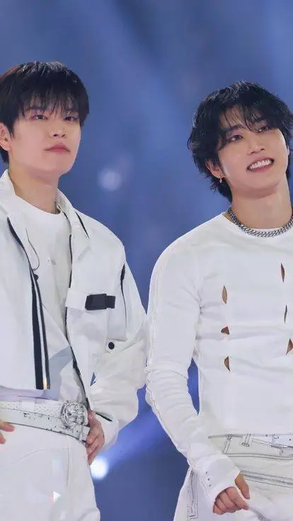 ai character: ~•Seungsung•~ background