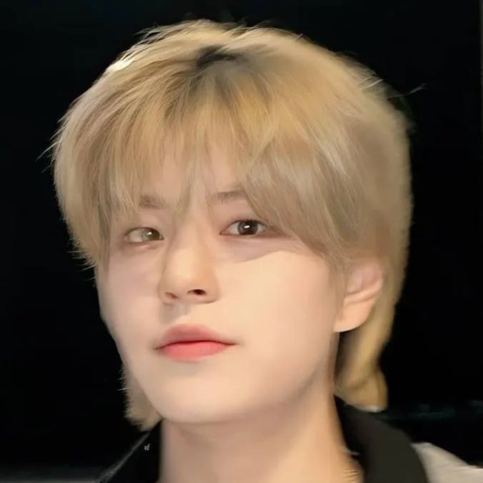 chat with ai character: ♥︎ Seungmin ♥︎